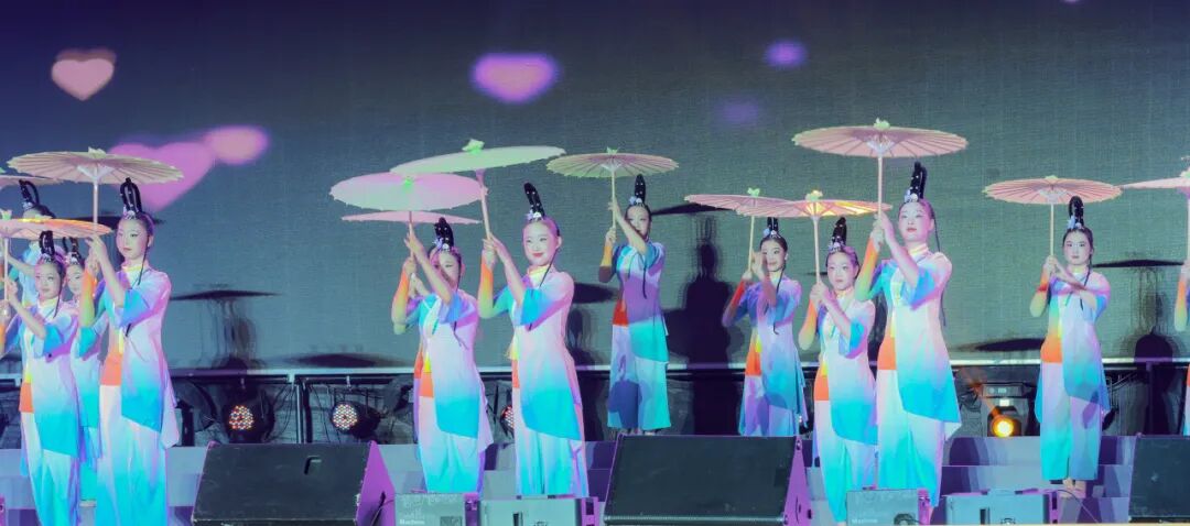 “学演结合”